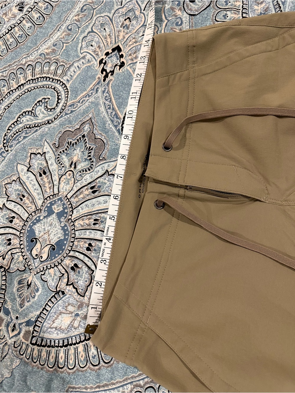 Columbia brand Khaki Drawstring Active Shorts - Picture 6 of 6